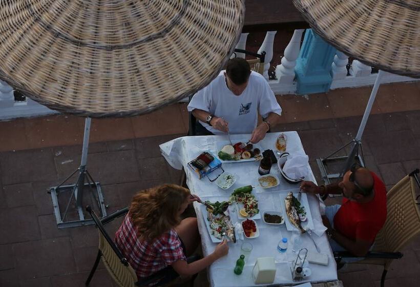 فندق Arya Karaburun