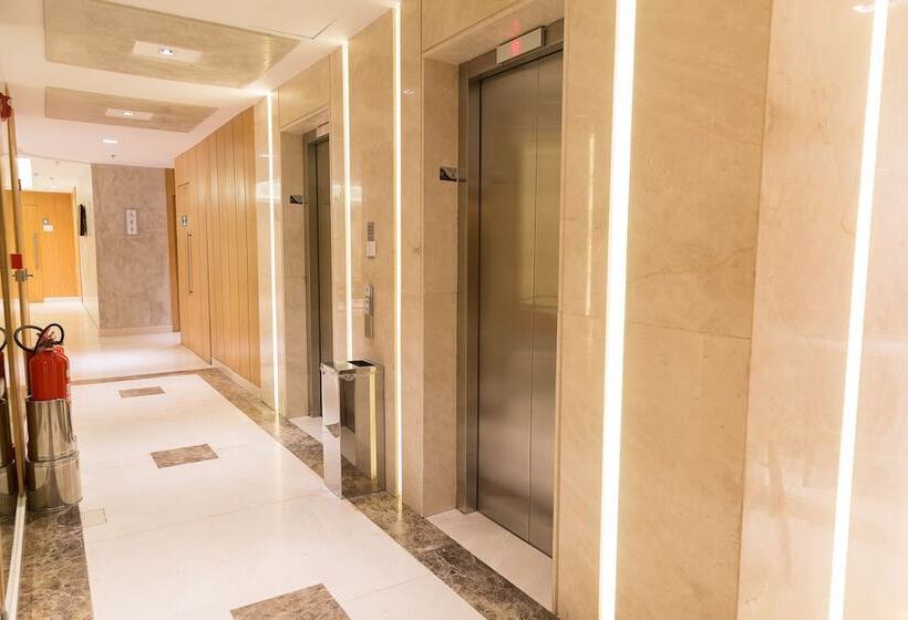 Hotelli Atlantico Travel Copacabana