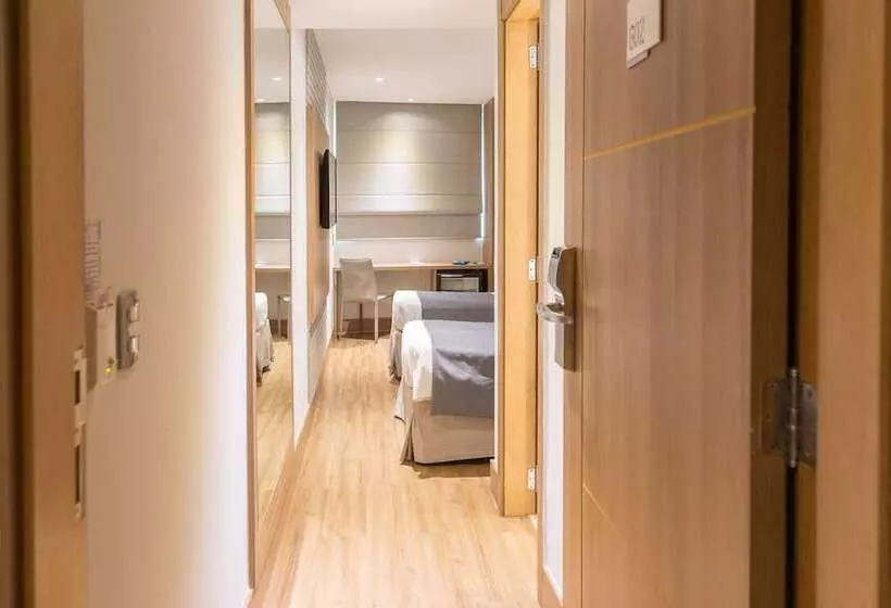Hotelli Atlantico Travel Copacabana