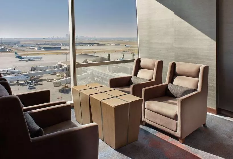 ホテル Calgary Airport Marriott Interminal