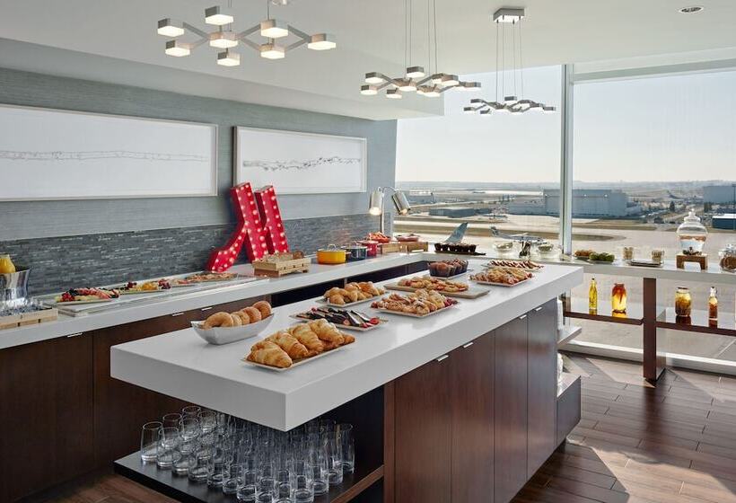 فندق Calgary Airport Marriott Interminal