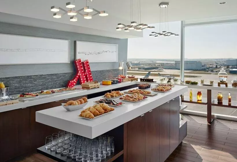 ホテル Calgary Airport Marriott Interminal