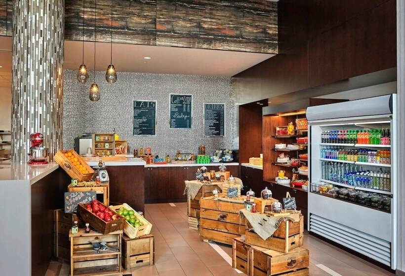 فندق Calgary Airport Marriott Interminal