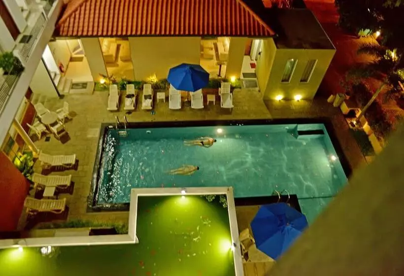 هتل Ceylan Lodge