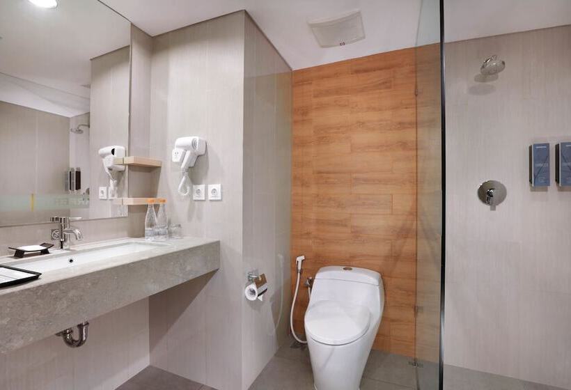 Szálloda Harper Mt Haryono By Aston