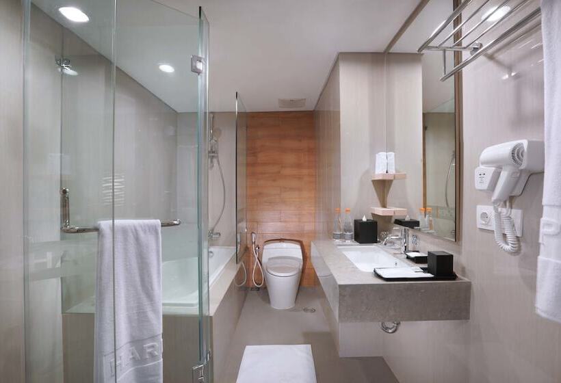 Szálloda Harper Mt Haryono By Aston