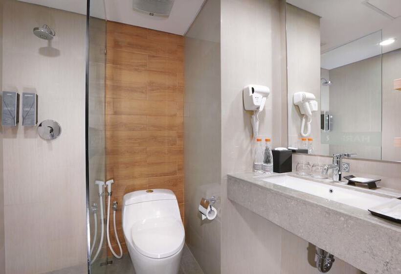 Szálloda Harper Mt Haryono By Aston