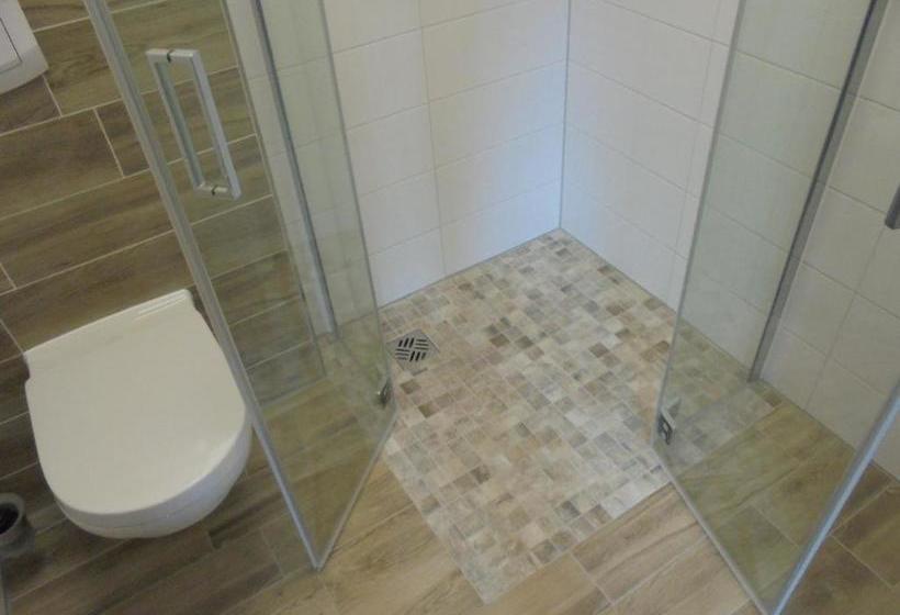 בית מלון כפרי Holstenhofgarni