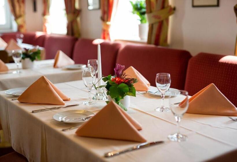 ホテル Post Jungingen