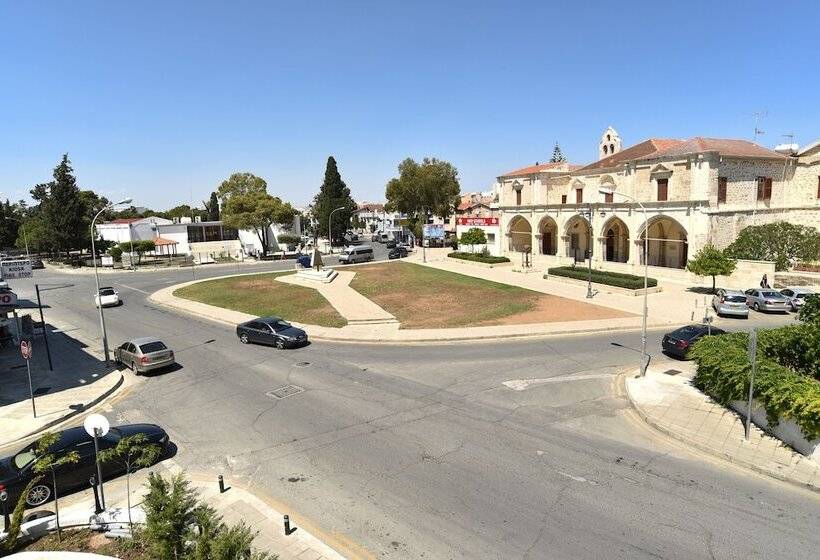 هتل Rise Street Art