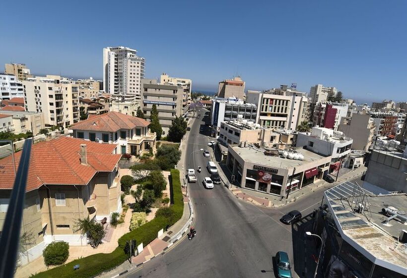 هتل Rise Street Art