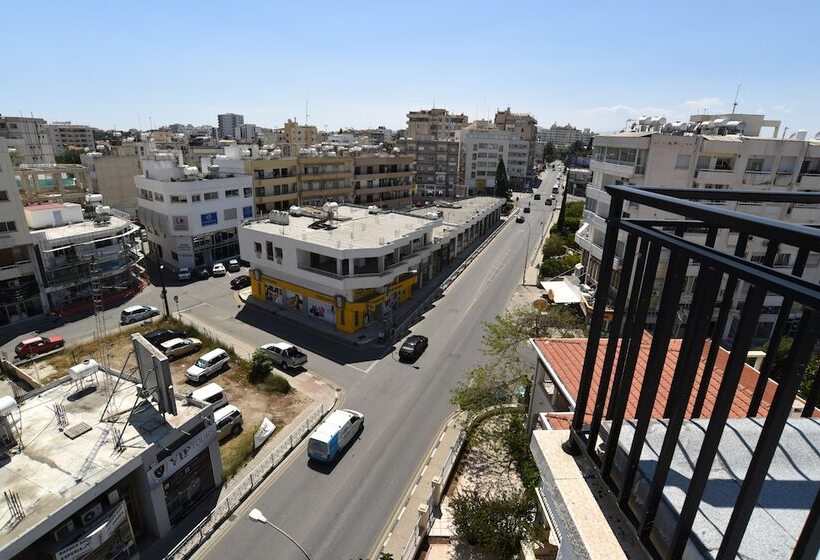 هتل Rise Street Art