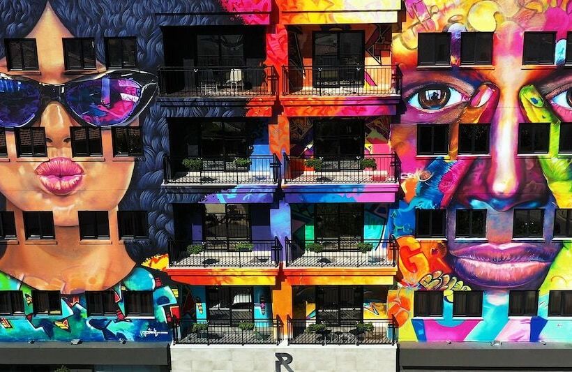 هتل Rise Street Art