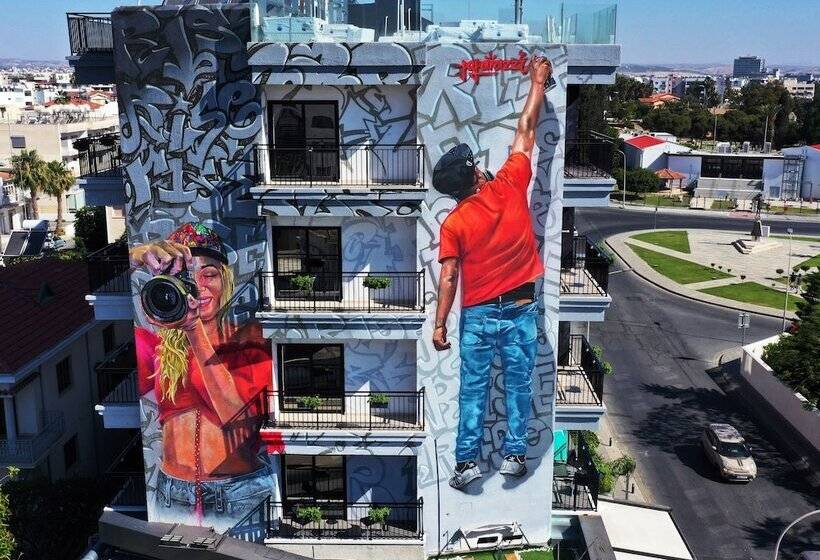 هتل Rise Street Art