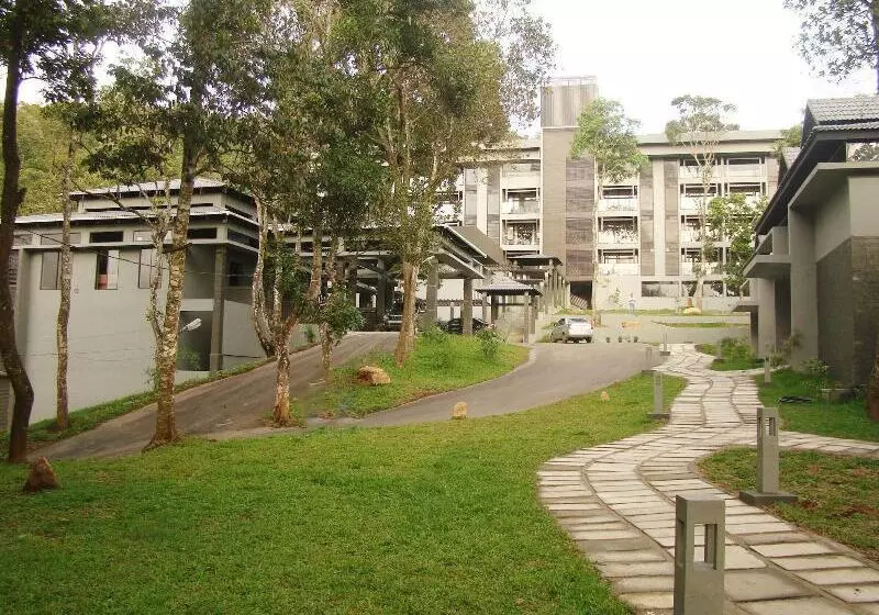 Hotelli The Mountain Courtyard Thekkady