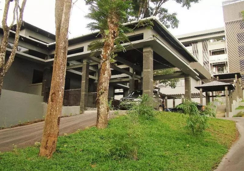 Hotelli The Mountain Courtyard Thekkady