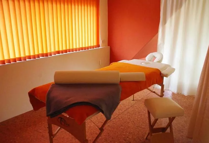Landhotel Heidekrug