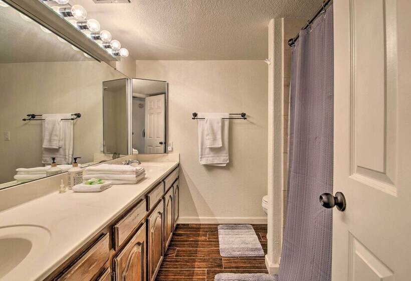 Tempe Escape W/ Patio & Bar   11 Mi To Phoenix!