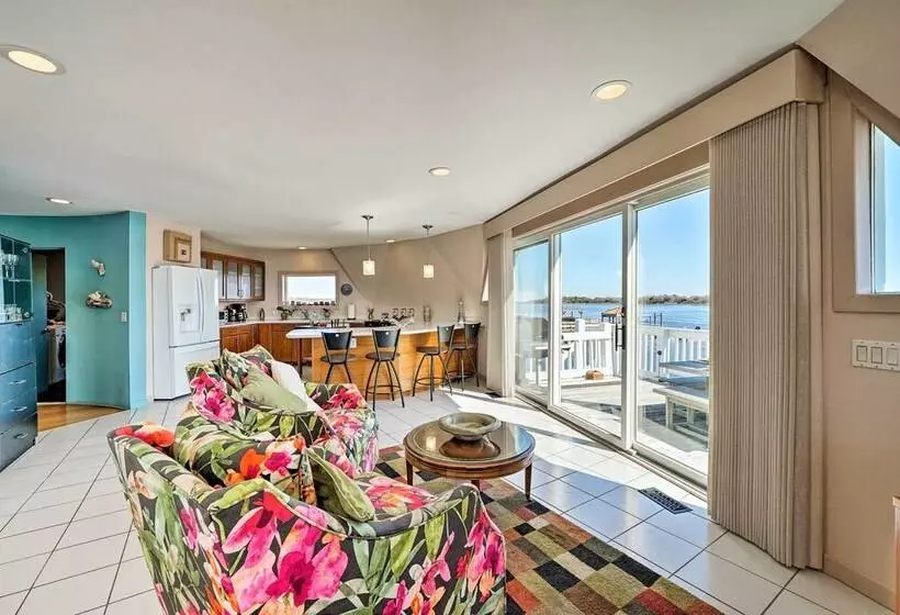 Atlantic Coast Dome Home Across From Sound W/ View
