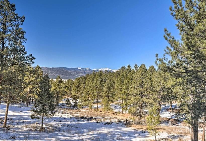 Blue Spruce Cabin  W / Hot Tub & Resort Amenities