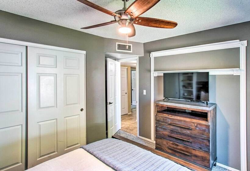 Bright Az Oasis W/ Fire Pit, Yard & Grill!