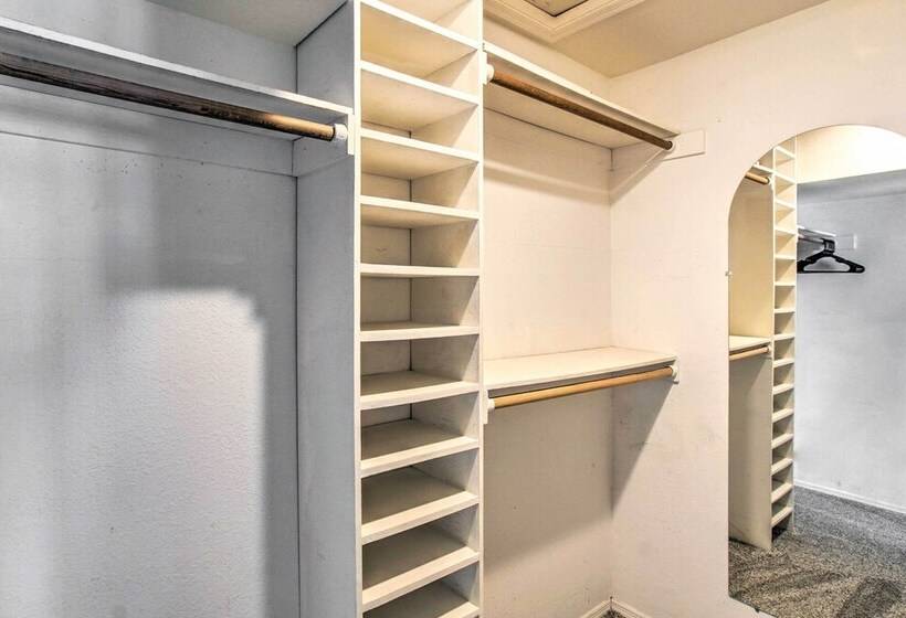 Bright Az Oasis W/ Fire Pit, Yard & Grill!