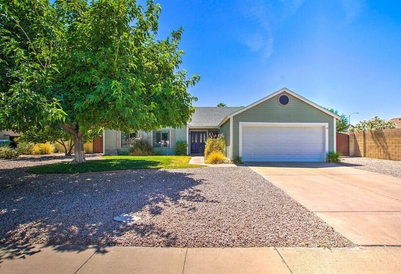 Bright Az Oasis W/ Fire Pit, Yard & Grill!