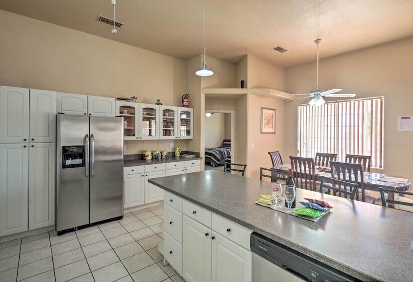 Bullhead City Home: Tesla Charger ~ 3 Mi To River