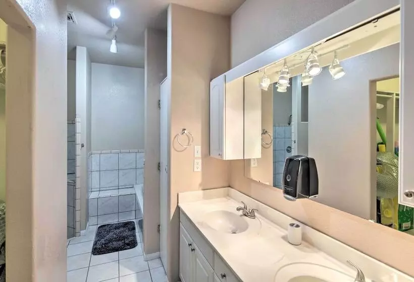 Bullhead City Home: Tesla Charger ~ 3 Mi To River