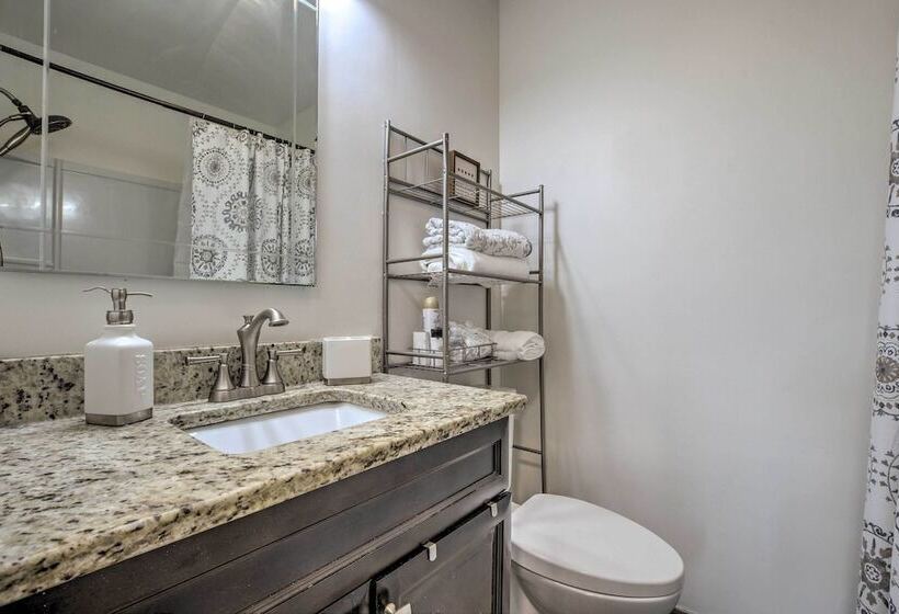 Apex Home ~ 15 Mi To Downtown Raleigh!