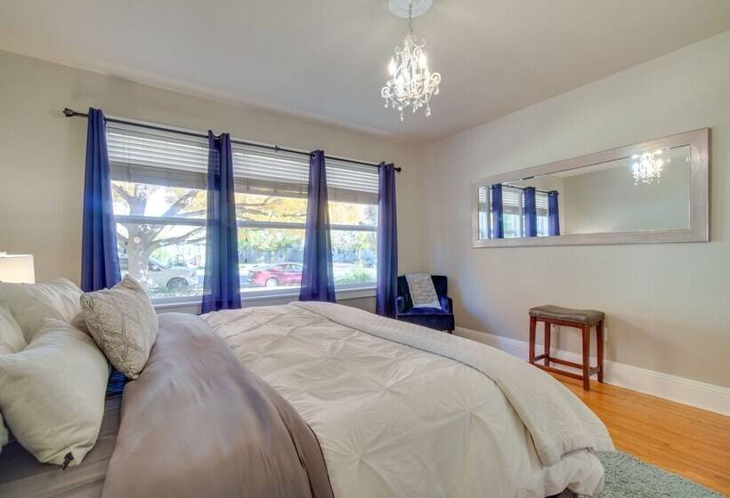 Charming Getaway, Walk To Windsor Lake & Downtown!