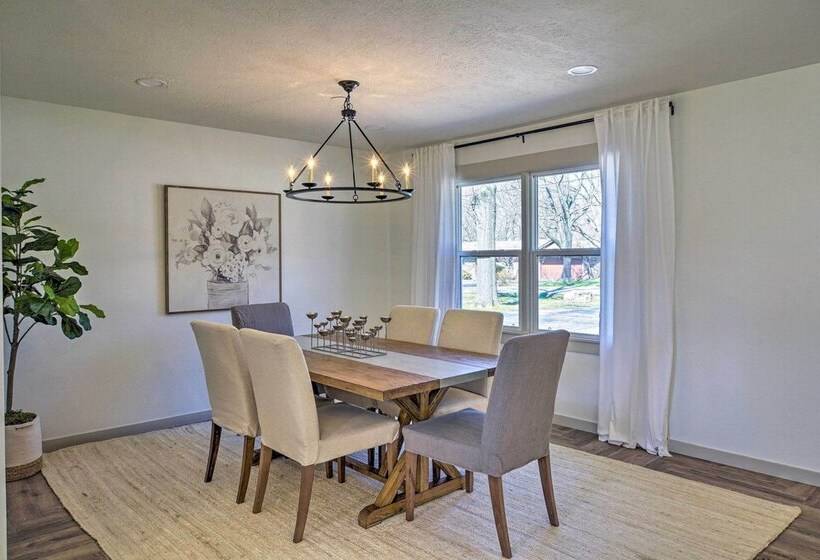 Retreat W/ Deck ~ 9 Mi To Downtown Springfield