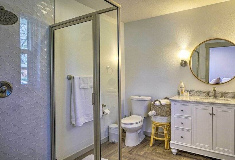 Retreat W/ Deck ~ 9 Mi To Downtown Springfield