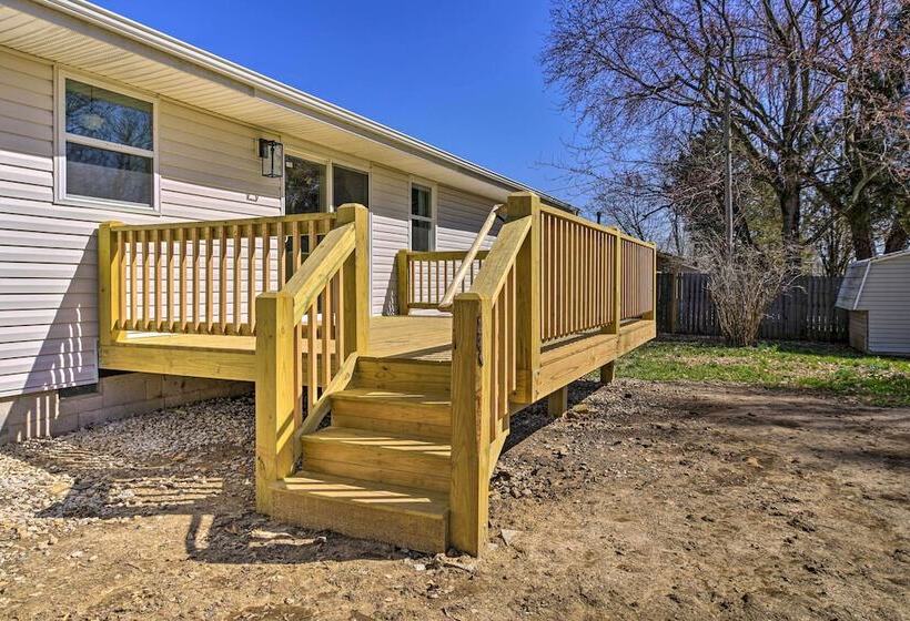 Retreat W/ Deck ~ 9 Mi To Downtown Springfield