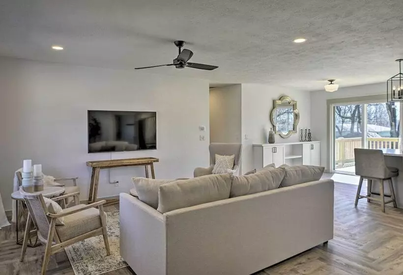 Retreat W/ Deck ~ 9 Mi To Downtown Springfield