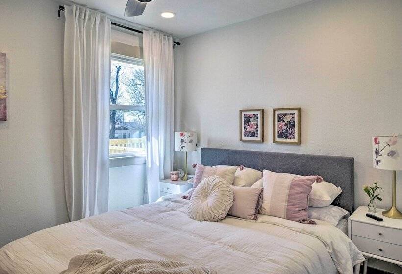 Retreat W/ Deck ~ 9 Mi To Downtown Springfield