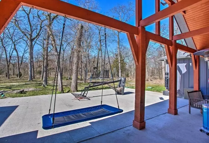 Lake Tawakoni Access: Home W/ Game Room!