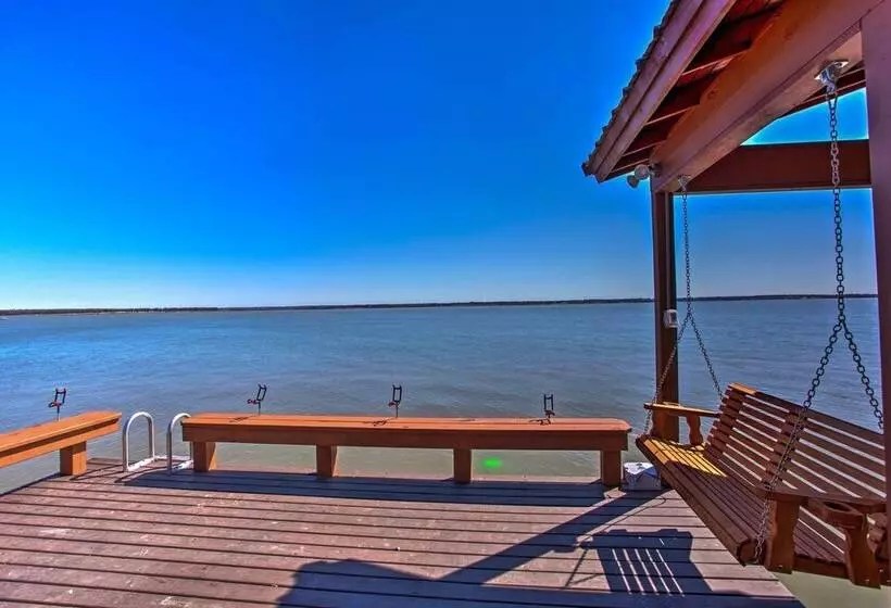 Lake Tawakoni Access: Home W/ Game Room!