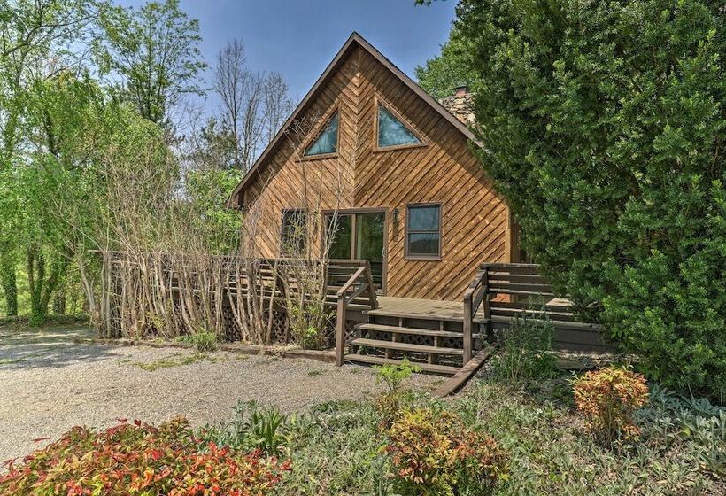 Cozy Cabin W/ Mtn Views,  7 Mi To Weaverville!