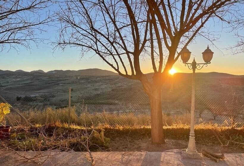 Cuevas El Atochal Orígenes