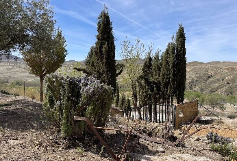 Cuevas El Atochal Orígenes