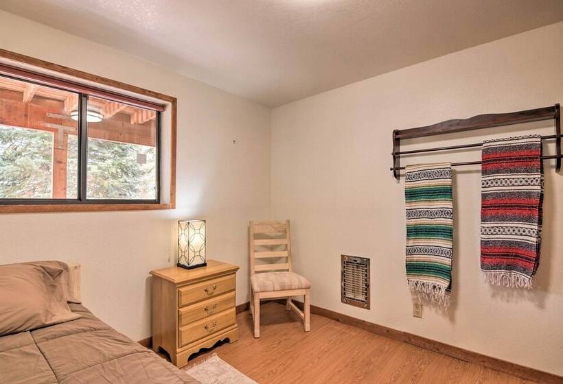 Duck Creek Village Cabin W/ Deck On Half Acre