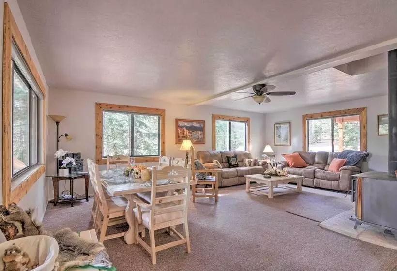 Duck Creek Village Cabin W/ Deck On Half Acre