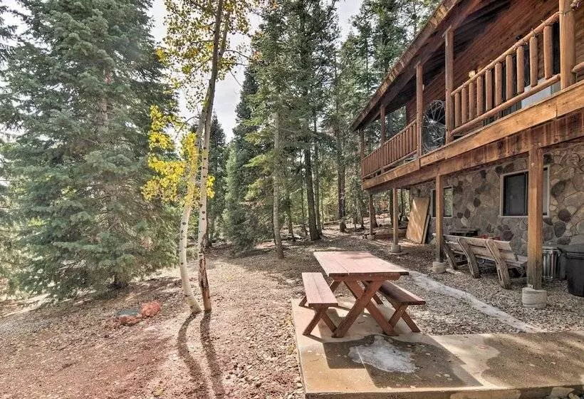 Duck Creek Village Cabin W/ Deck On Half Acre