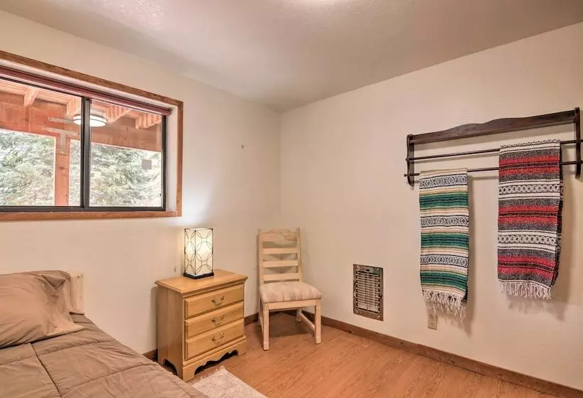 Duck Creek Village Cabin W/ Deck On Half Acre