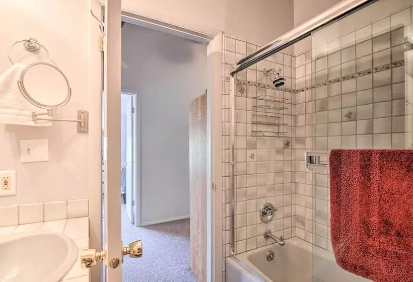 Duck Creek Village Cabin W/ Deck On Half Acre