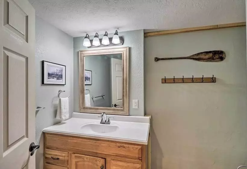 Expansive Cotter Cabin On White River W/ Deck!