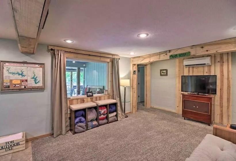 Expansive Cotter Cabin On White River W/ Deck!