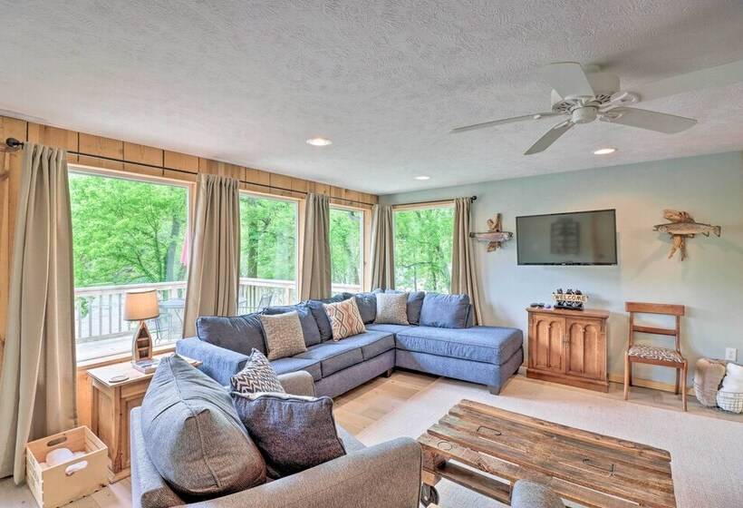 Expansive Cotter Cabin On White River W/ Deck!