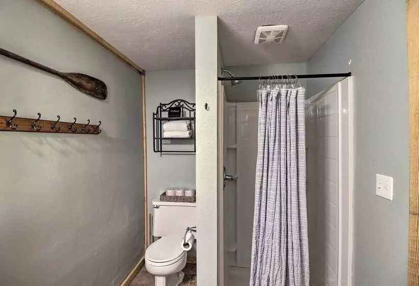 Expansive Cotter Cabin On White River W/ Deck!